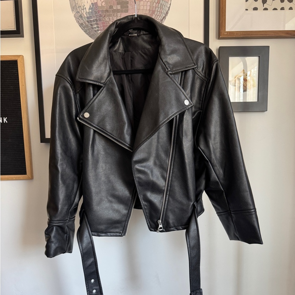 FAUX LEATHER CROPPED JACKET